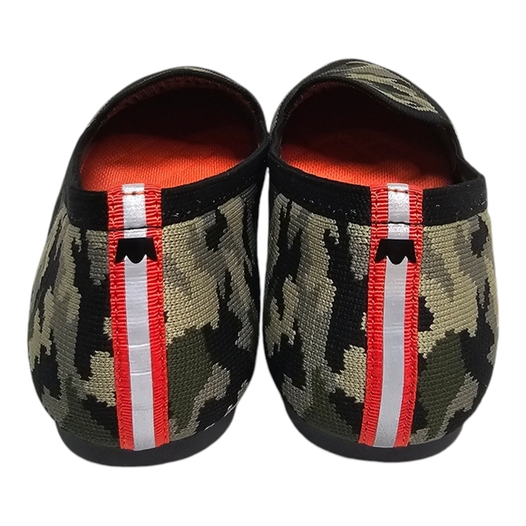 LIMITED EDITION - JUDY + BIRDIES Blackbird Camo Slip On Shoe Flats Womens 6.5 - Picture 7 of 9